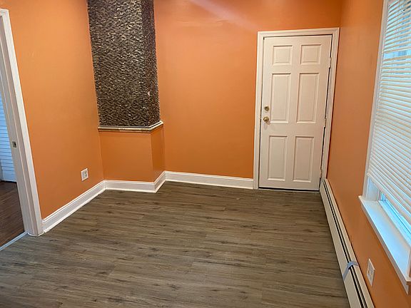 4th image of 563 Liberty St Floor 1