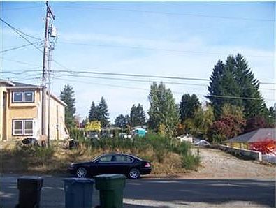 2nd image of 3705 Olympic Blvd W