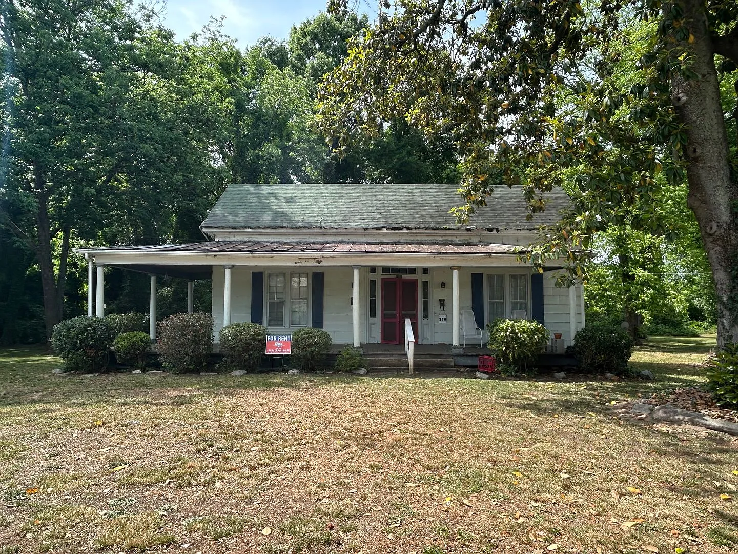 318 S. Limestone Street — Photo 1
