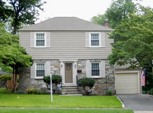 49 High St, Bloomfield, NJ 07003