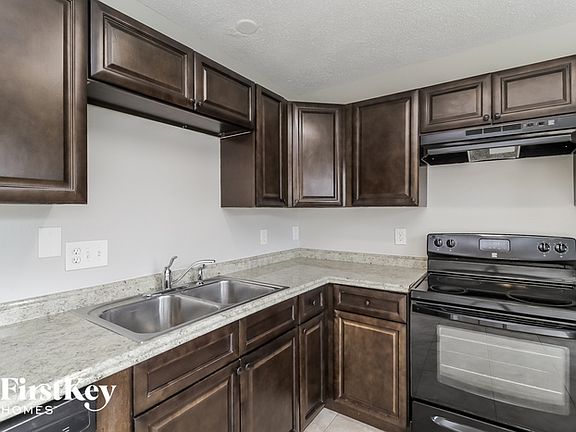 5th image of 5445 Wood Crossing St