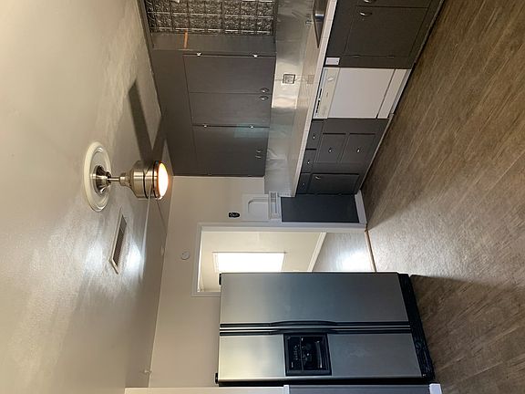 4th image of 2312 W Storey Ave