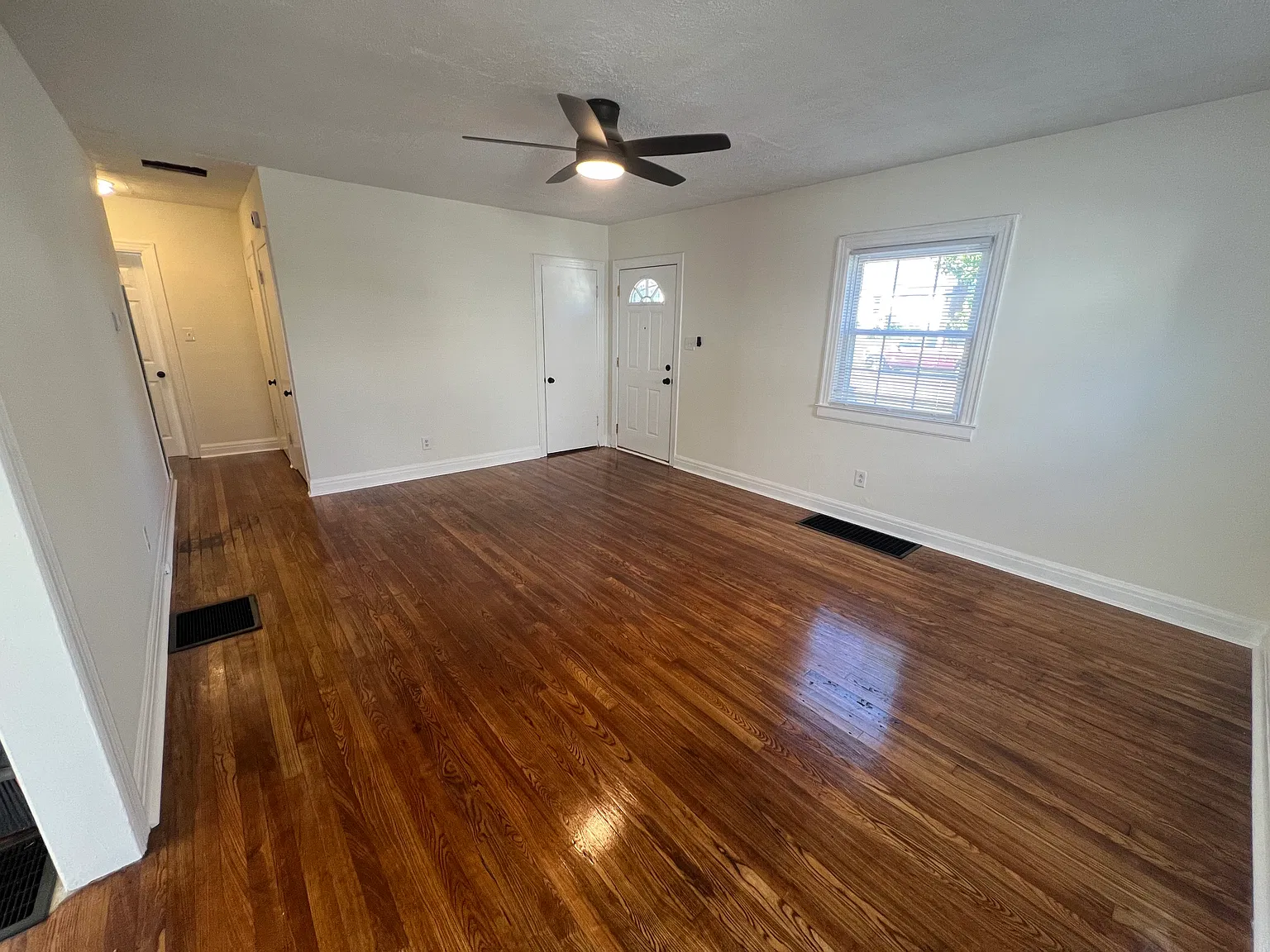 3 bed, 1246 sqft, $1,600 — Photo 3