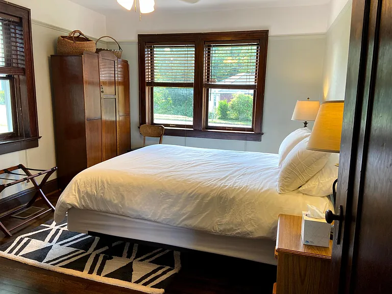 708 Forest Ave — Photo 10