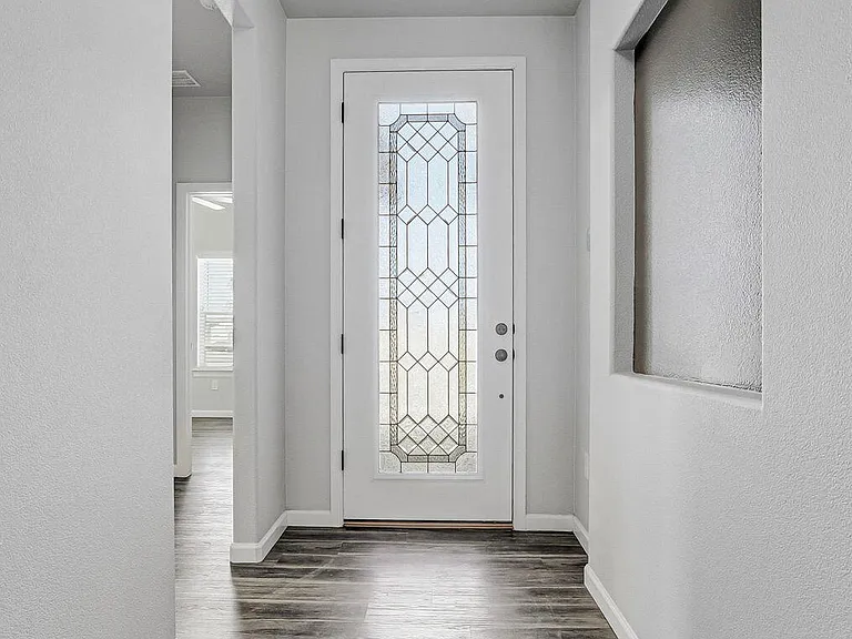 6070 Zinc Hill St — Photo 3