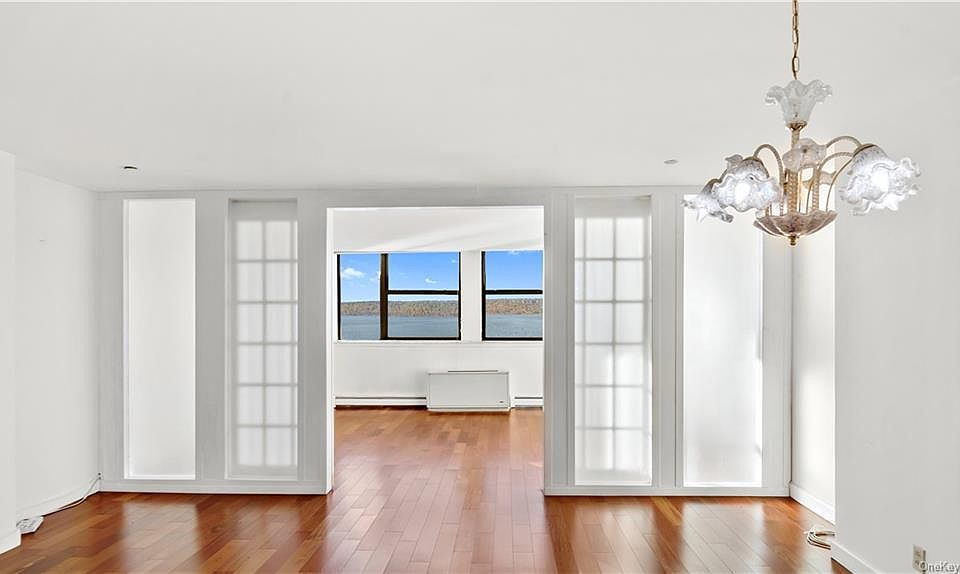 1st image of 23 Water Grant St APT 6P