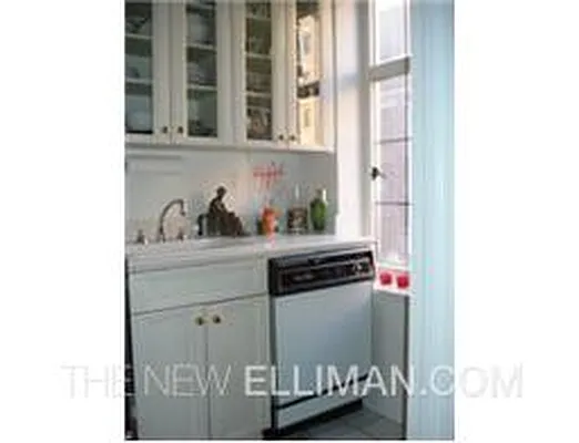 Rented by Douglas Elliman | media 32