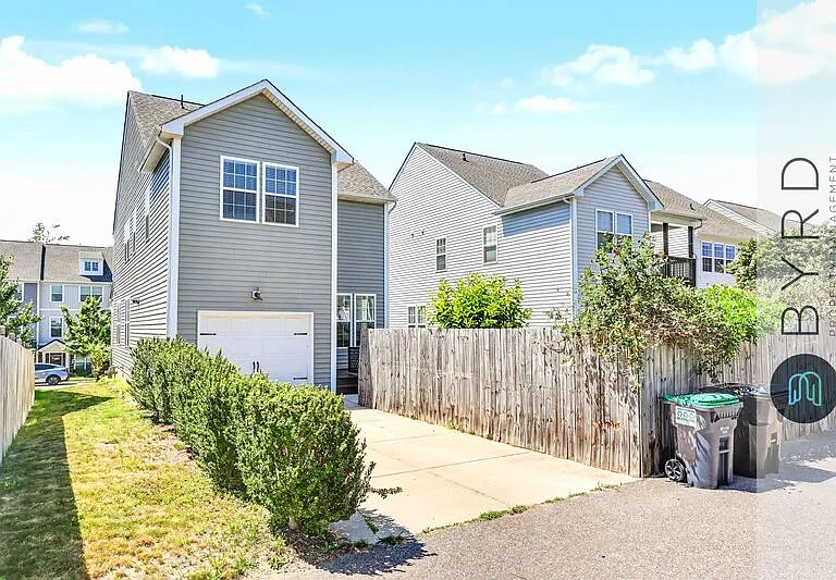 16921 Thornapple Run — Photo 41