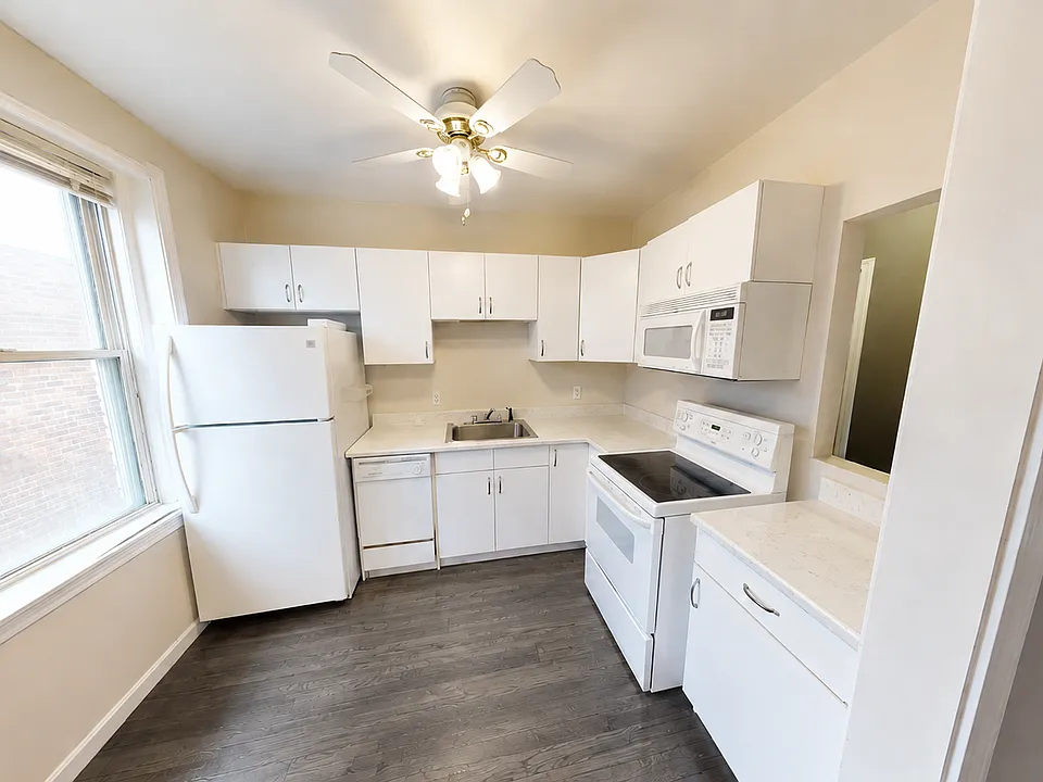 77 Park St #9