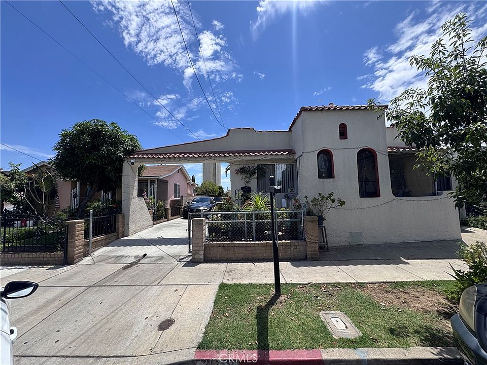 2nd image of 3618 E 59th Pl