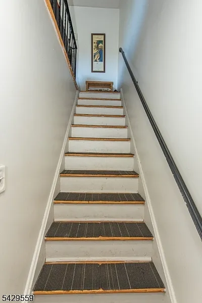 2 bed, 1.0 bath, $1,950 — Photo 3