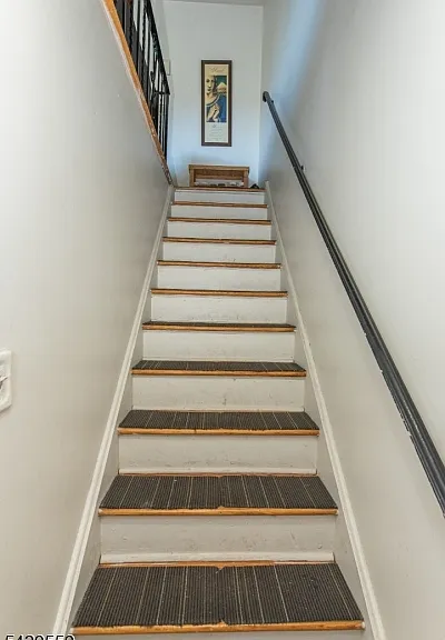 20 Halsey Ave #6 — Photo 3