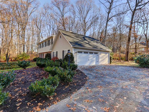 2nd image of 408 Woodland Trace Dr