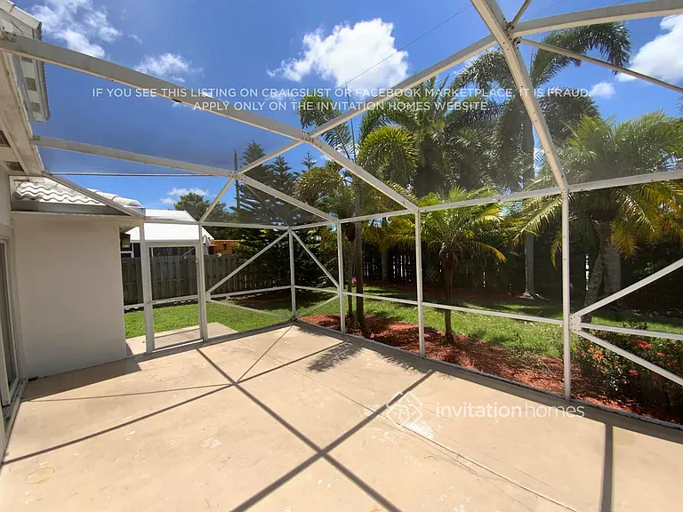 9648 Tavernier Dr — Photo 16