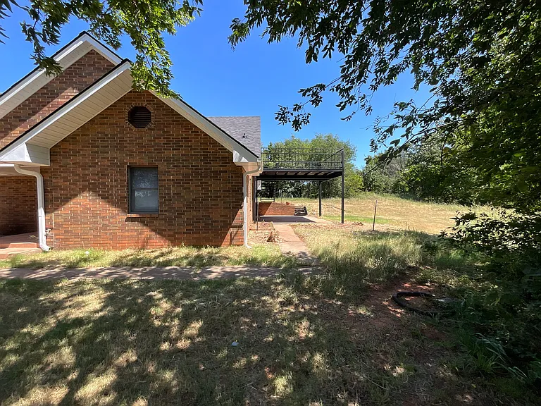 2750 N Midwest Blvd — Photo 37