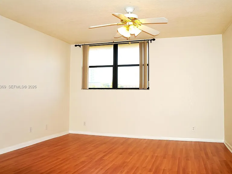 1900 Diana Dr #3E — Photo 11