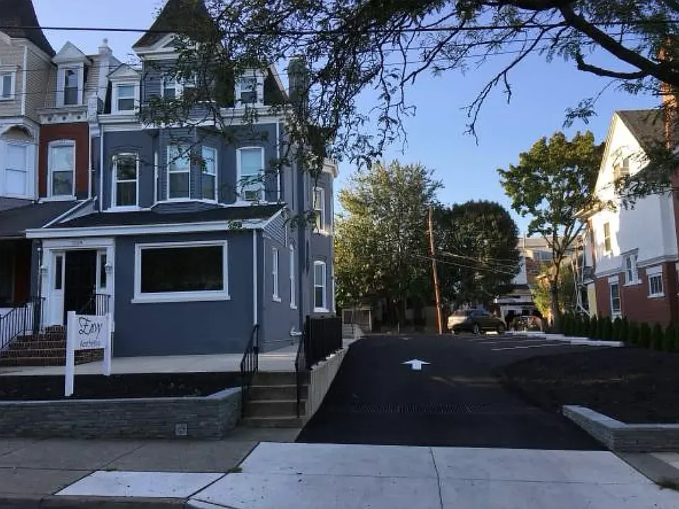 1129 W Walnut St #2