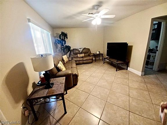 2nd image of 712 SE 47th St #1-2