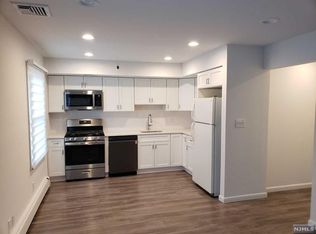 2 New St, East Rutherford, NJ 07073