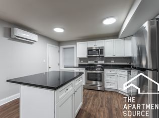 5738 N Winthrop Ave #12, Chicago, IL 60660