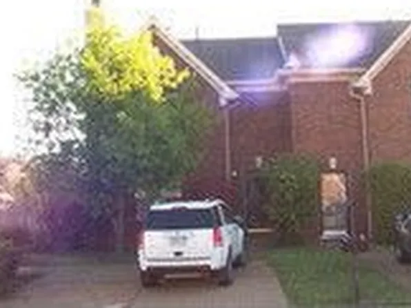 1594 Beaver Trail Dr, Cordova, TN 38016