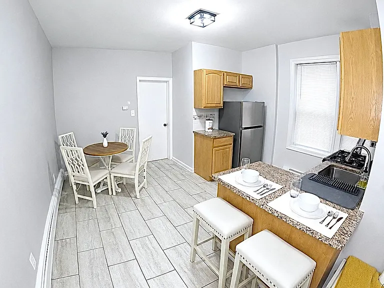 350 Princeton Ave — Photo 3