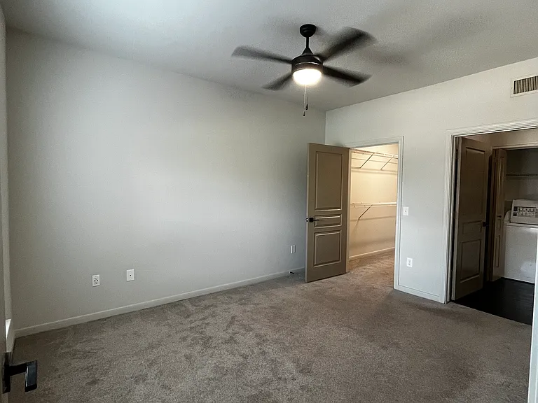 16257 FM 529 Rd #7208 — Photo 4