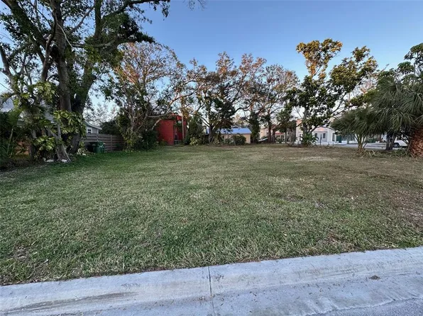 803 Goodrich Ave #22-24, Sarasota, FL 34236