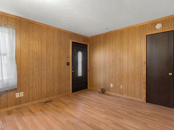 3rd image of 635 Berkshire Dr