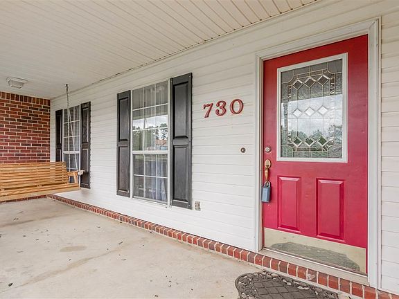 3rd image of 730 Piney Ln
