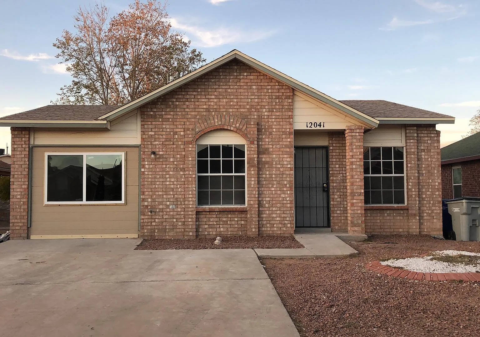 3 bed, 1188 sqft, $1,200 — Photo 1