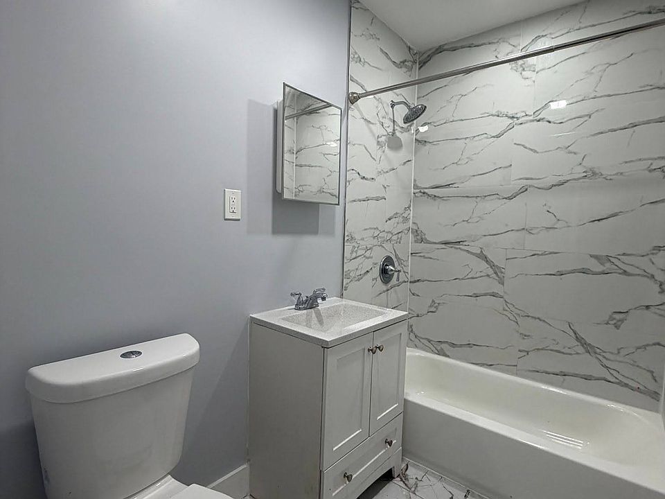 1st image of 408 Leslie St #1B