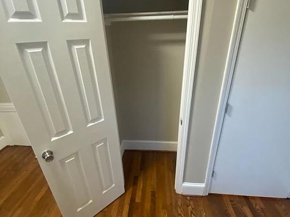 2nd image of 843 Hundley St APT B