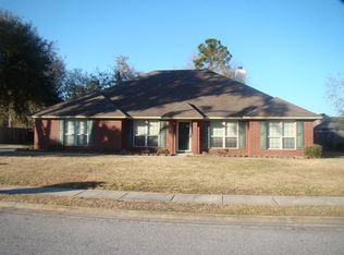 51 Julie Ln, Midway, GA 31320