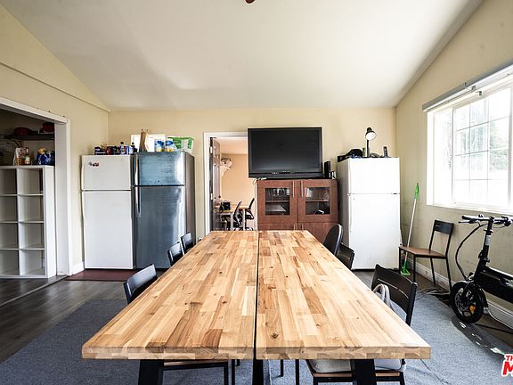 4th image of 2321 Myrtle Ave