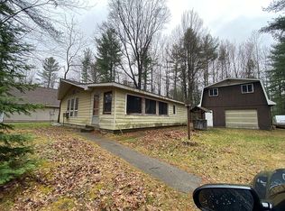 6134 Bear Cub Rd, Alger, MI 48610