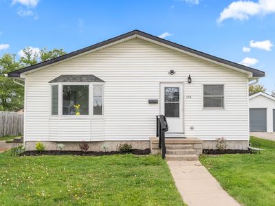 128 8th St, West Des Moines, IA, 50265