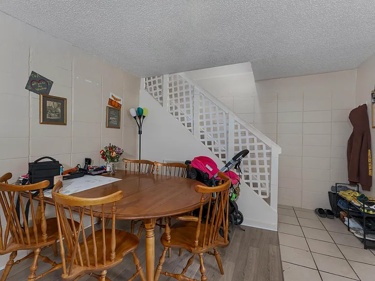 470 Burns Ave #5 — Photo 3