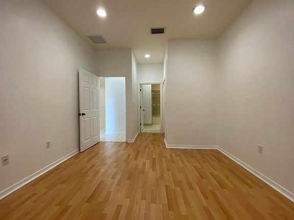 4th image of 10985 SW 239th Ter
