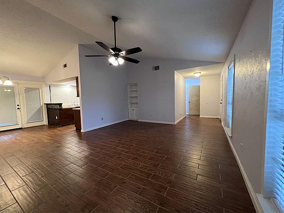 5th image of 2466 Channing Dr
