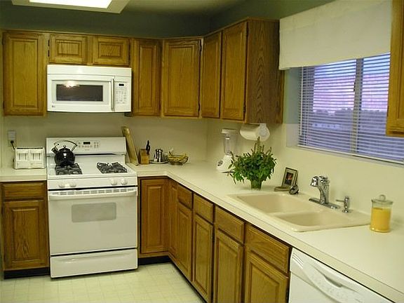 New gas range/oven, microwave and dishwasher in 2007. 