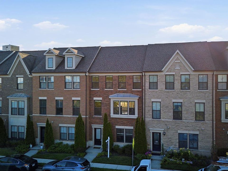 1st image of 3714 Powell Ln