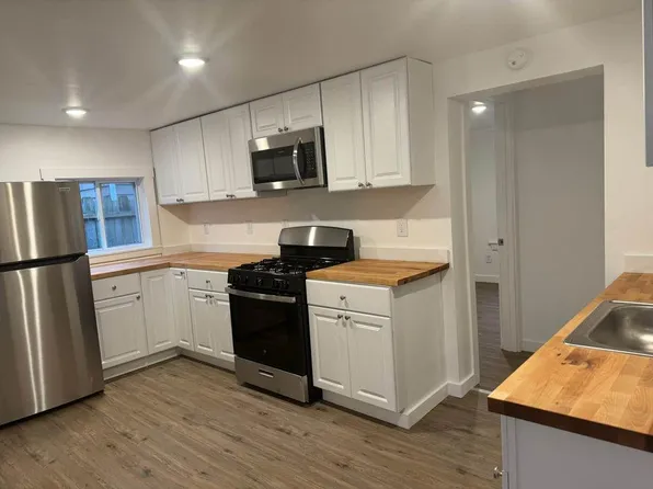 201 Michigan St, Holly, MI 48442