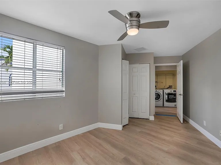 2929 SW 18th Ter — Photo 26