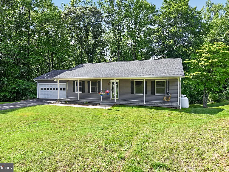 5118 Coach Ct — Photo 2