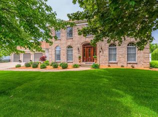3206 Leafy Ln, Bloomington, IL