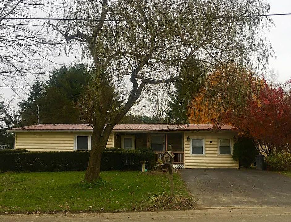 1st image of 3 Broughton Dr