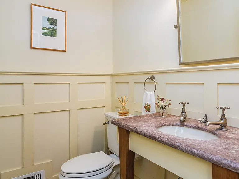 6 Glenwood Ln — Photo 12