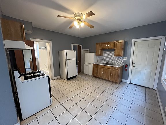 3rd image of 20 Marion St #17340132