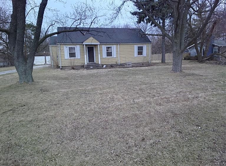 1st image of 8432 Taft St